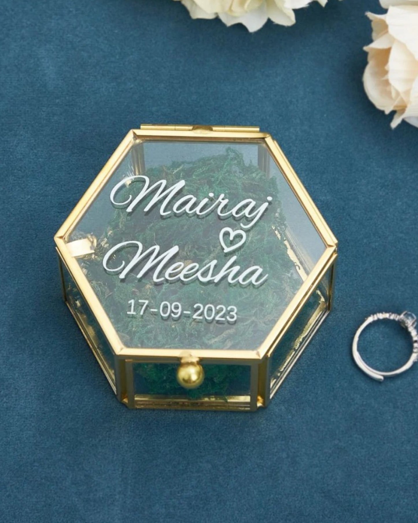 Glass Alliance-Halter