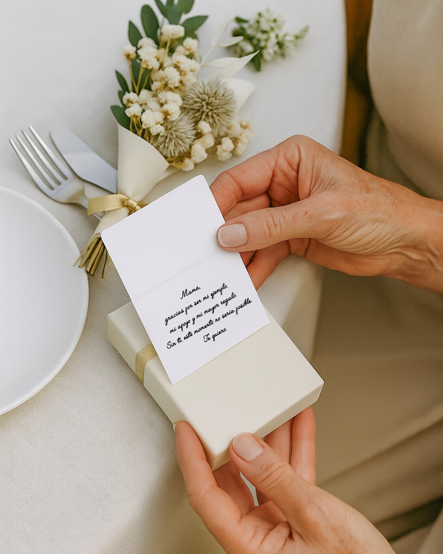 Caja con ramillete de Flores Preservadas Abuela Boda