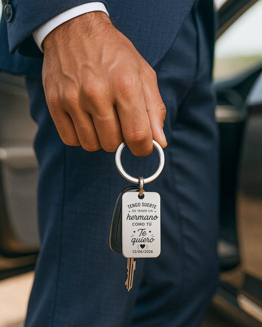 Llavero personalizado para hermanos 🔑 Un recuerdo especial de boda