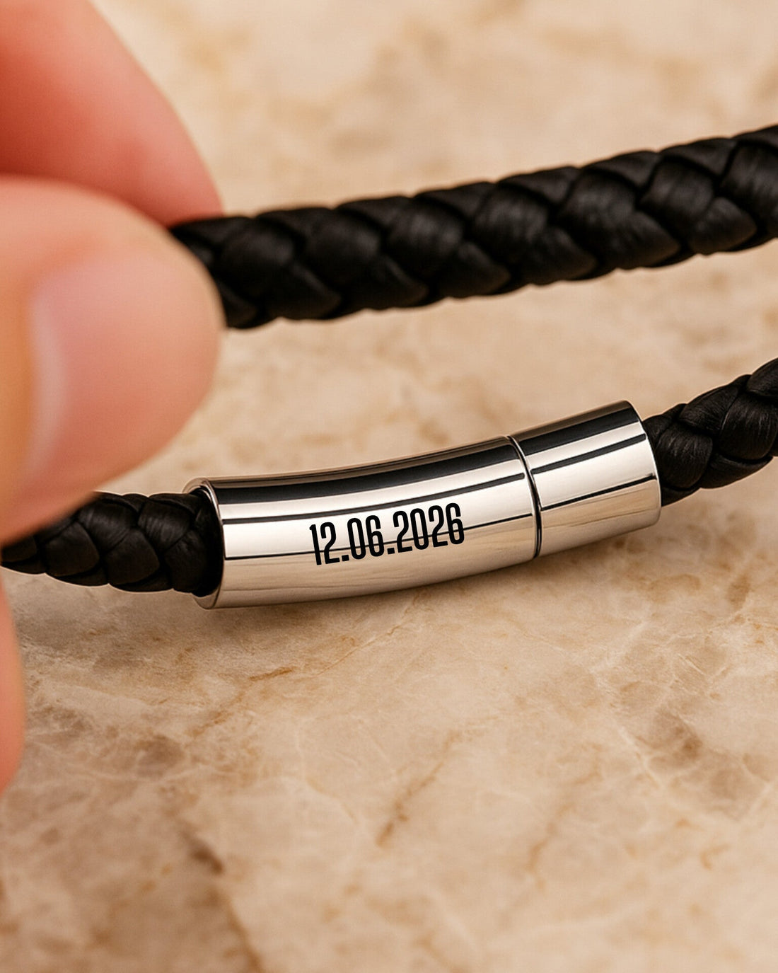 Pulseras personalizadas para los amigos del novio 🤍 Un símbolo de amistad